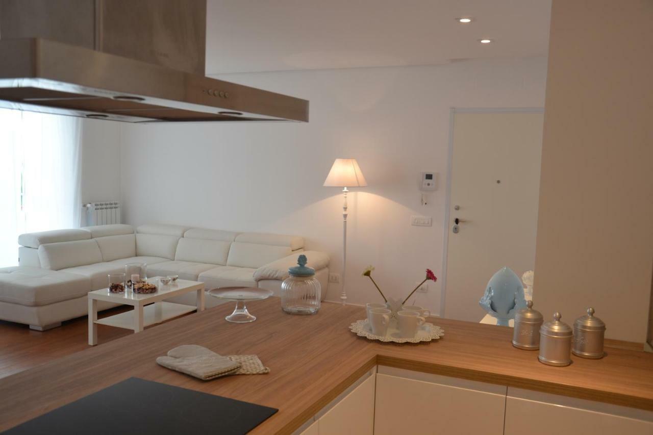 Porto Nuovo Holiday Home Монополи Экстерьер фото