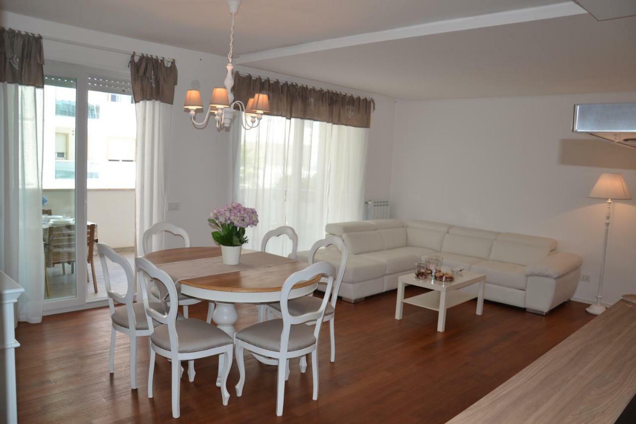 Porto Nuovo Holiday Home Монополи Экстерьер фото