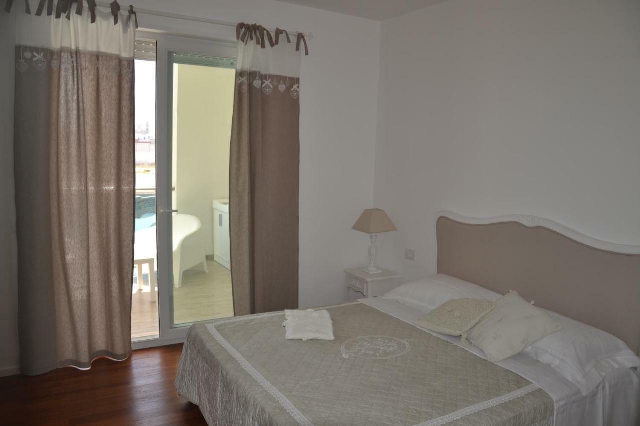 Porto Nuovo Holiday Home Монополи Экстерьер фото