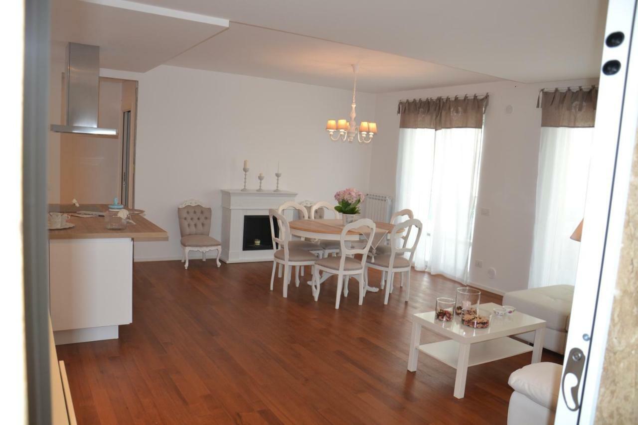 Porto Nuovo Holiday Home Монополи Экстерьер фото